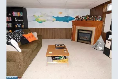 806 N 7th St, Virginia, MN 55792 - Photo 16