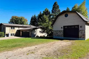 635 8th St NW, Chisholm, MN 55719 - Photo 4