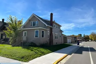 2303 E 2nd Ave, Hibbing, MN 55746 - Photo 28