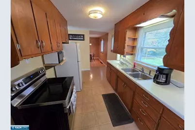 1945 E 26th St, Hibbing, MN 55746 - Photo 20