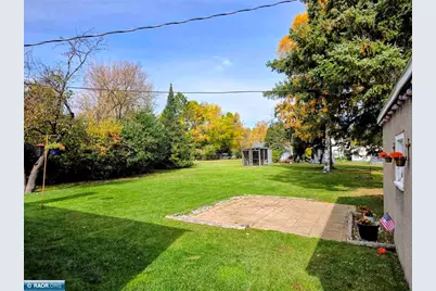 1945 E 26th St, Hibbing, MN 55746 - Photo 6