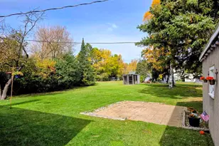 1945 E 26th St, Hibbing, MN 55746 - Photo 6