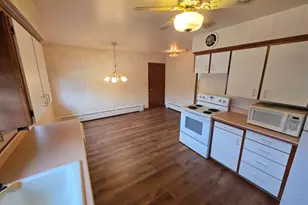 1002 E 23rd St, Hibbing, MN 55746 - Photo 10