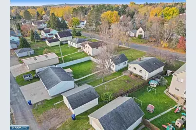 3706 4th Ave E, Hibbing, MN 55746 - Photo 32