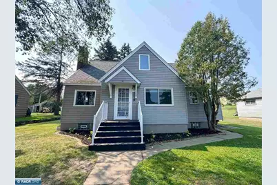 107 N Auburn Ave, Eveleth, MN 55734 - Photo 1