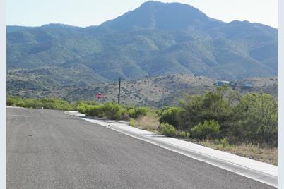 581 N Skyline Blvd, Clarkdale, AZ 86324 - Photo 1