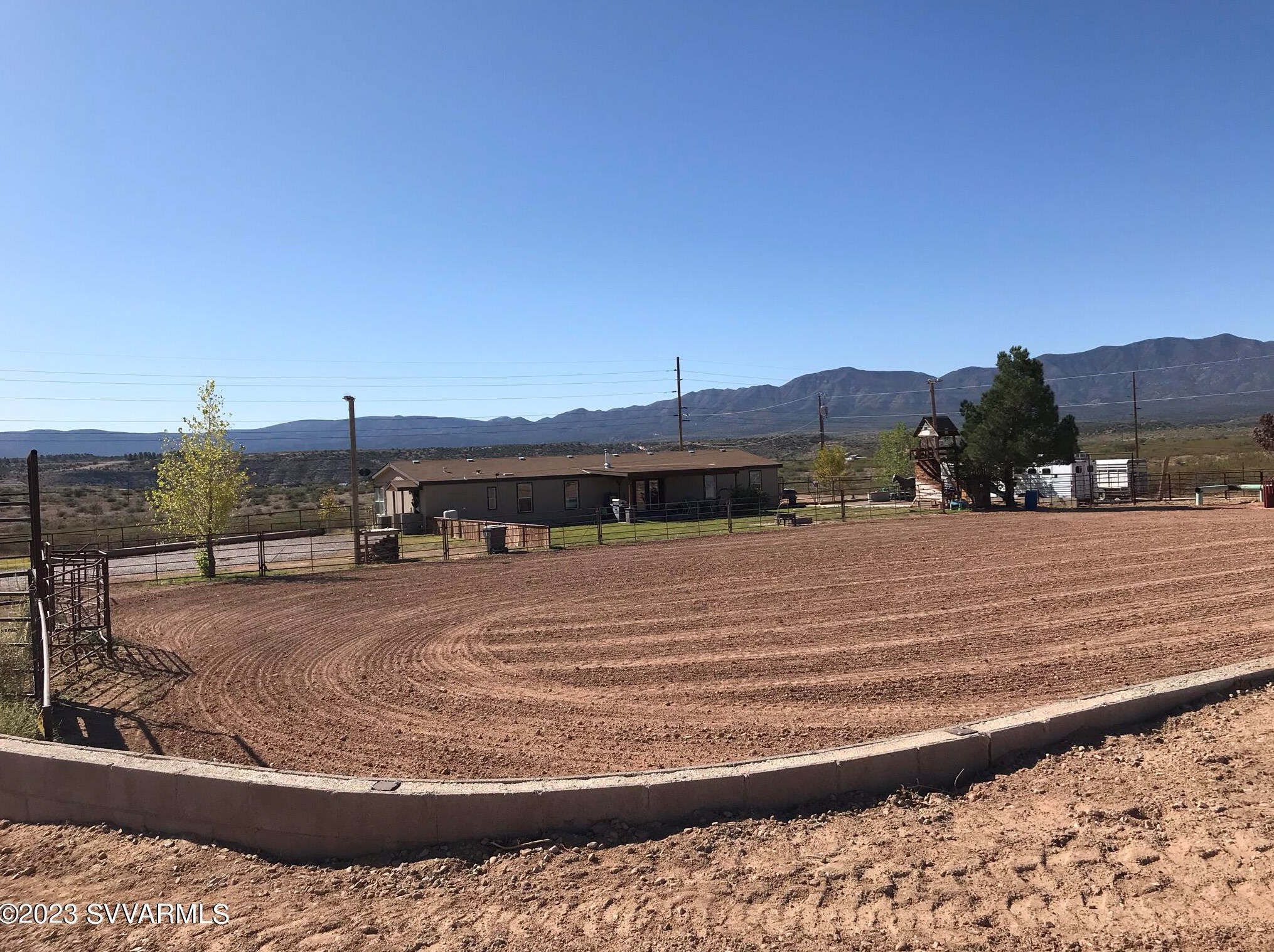 7450 E Coyote Trail, Cornville, AZ 86325