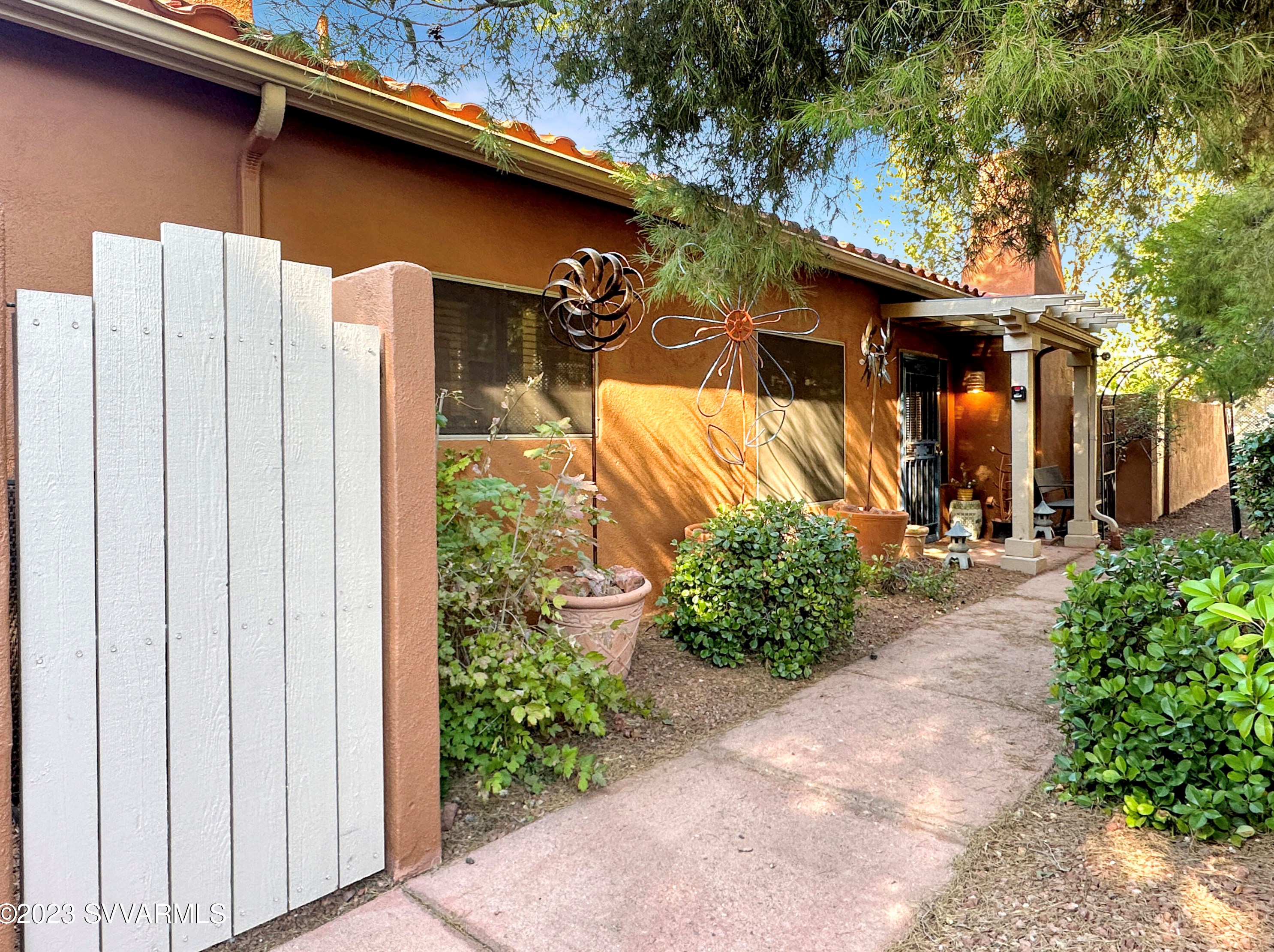 851 Dusty Rose Dr, Sedona AZ 86336-7427 exterior