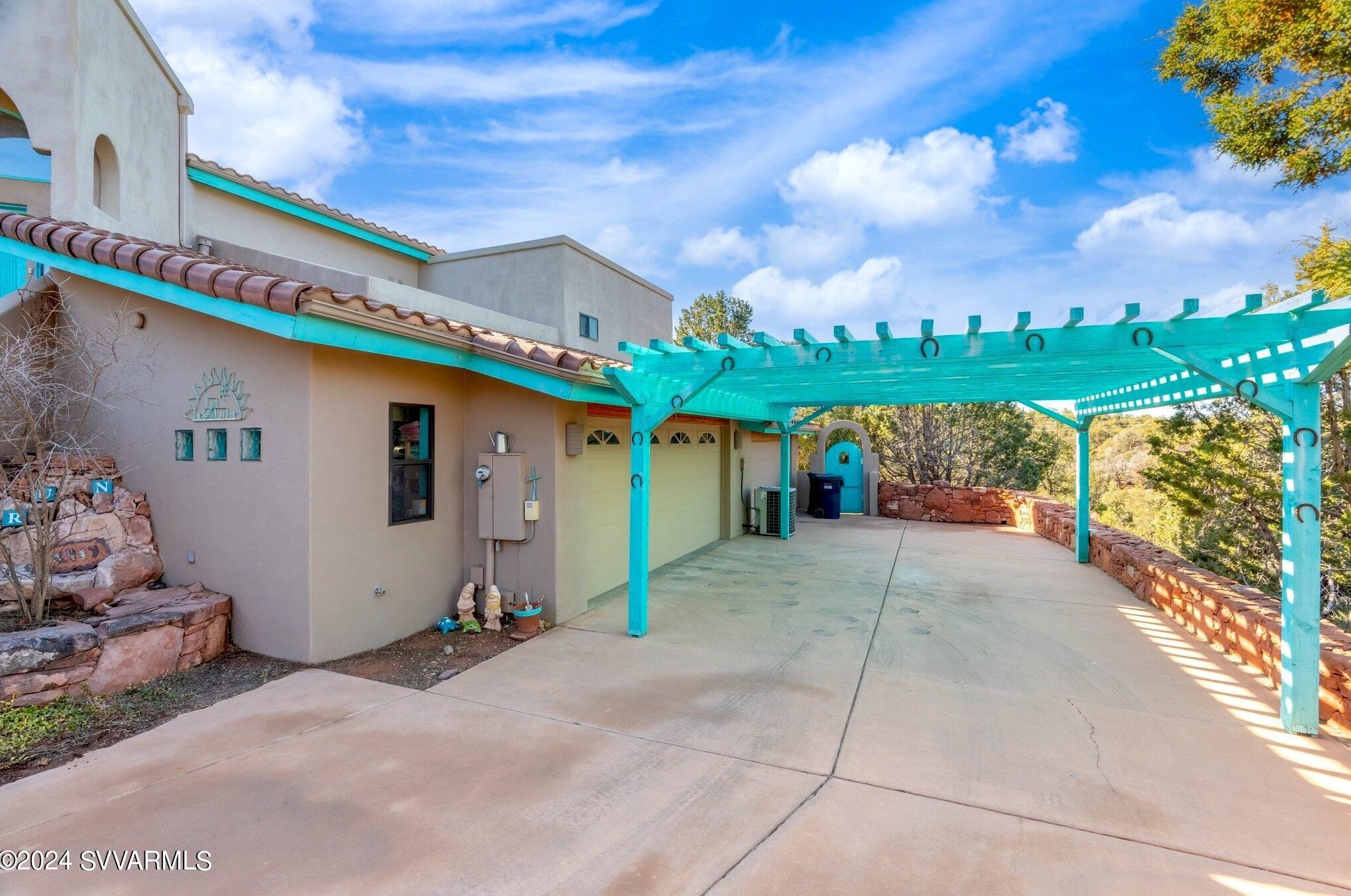 105 Castle Rock Trl, Sedona AZ 86336-6820 exterior