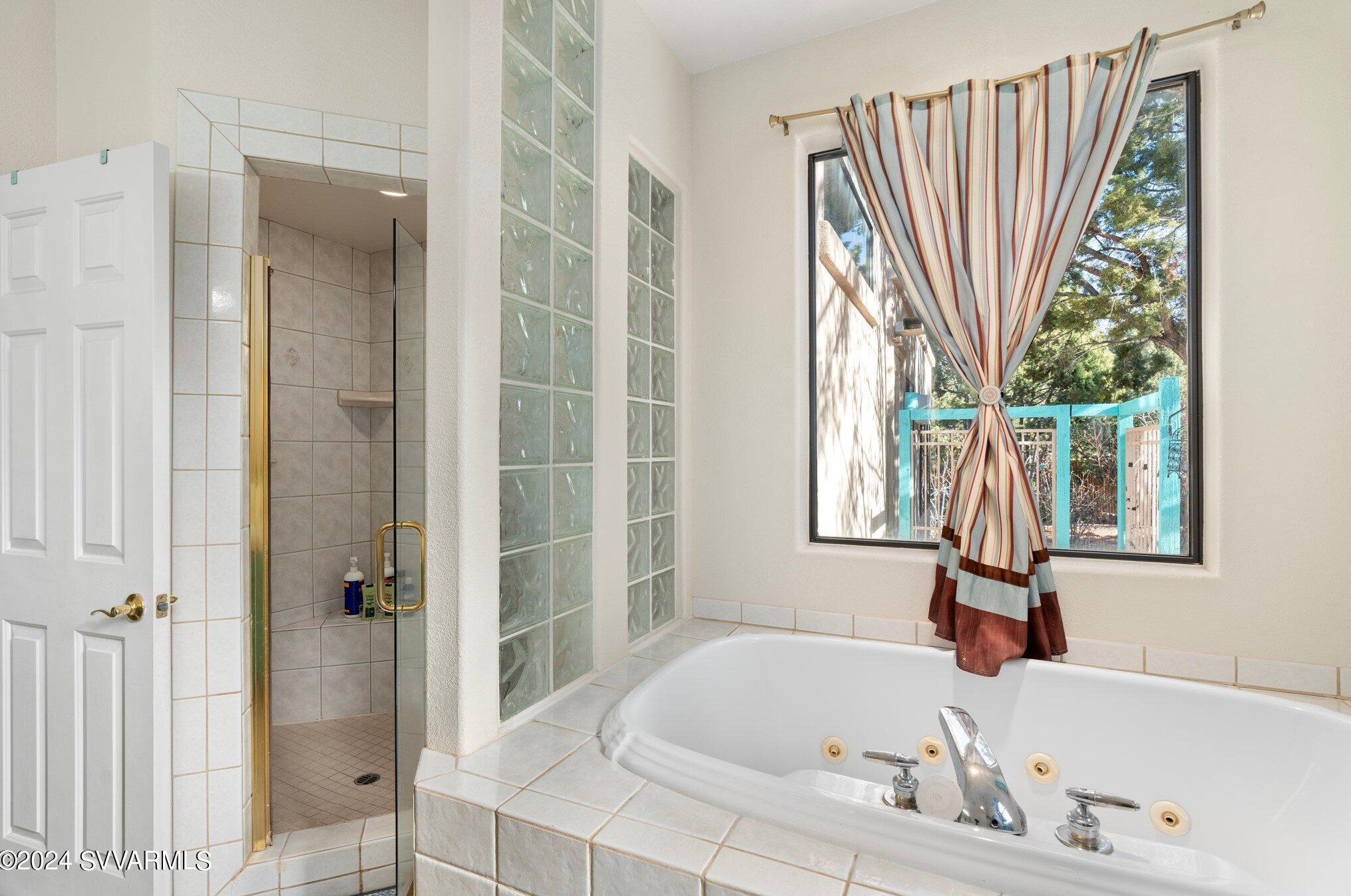 105 Castle Rock Trl, Sedona AZ 86336-6820 exterior