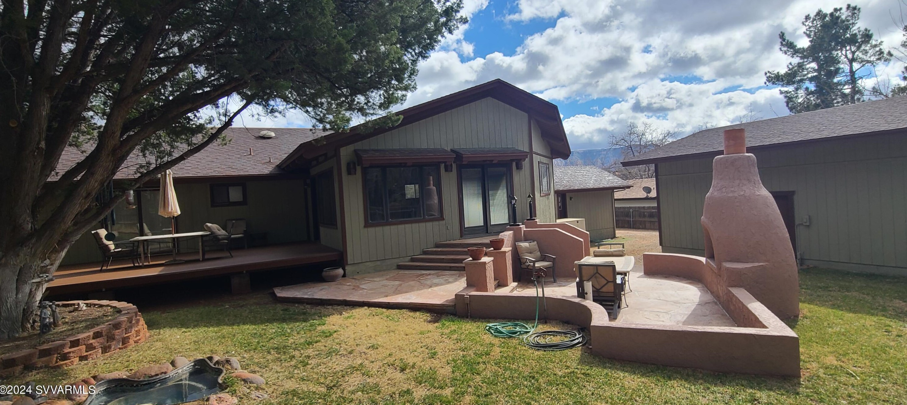 305 Mtn Shadows Dr, Sedona AZ 86336-3929 exterior