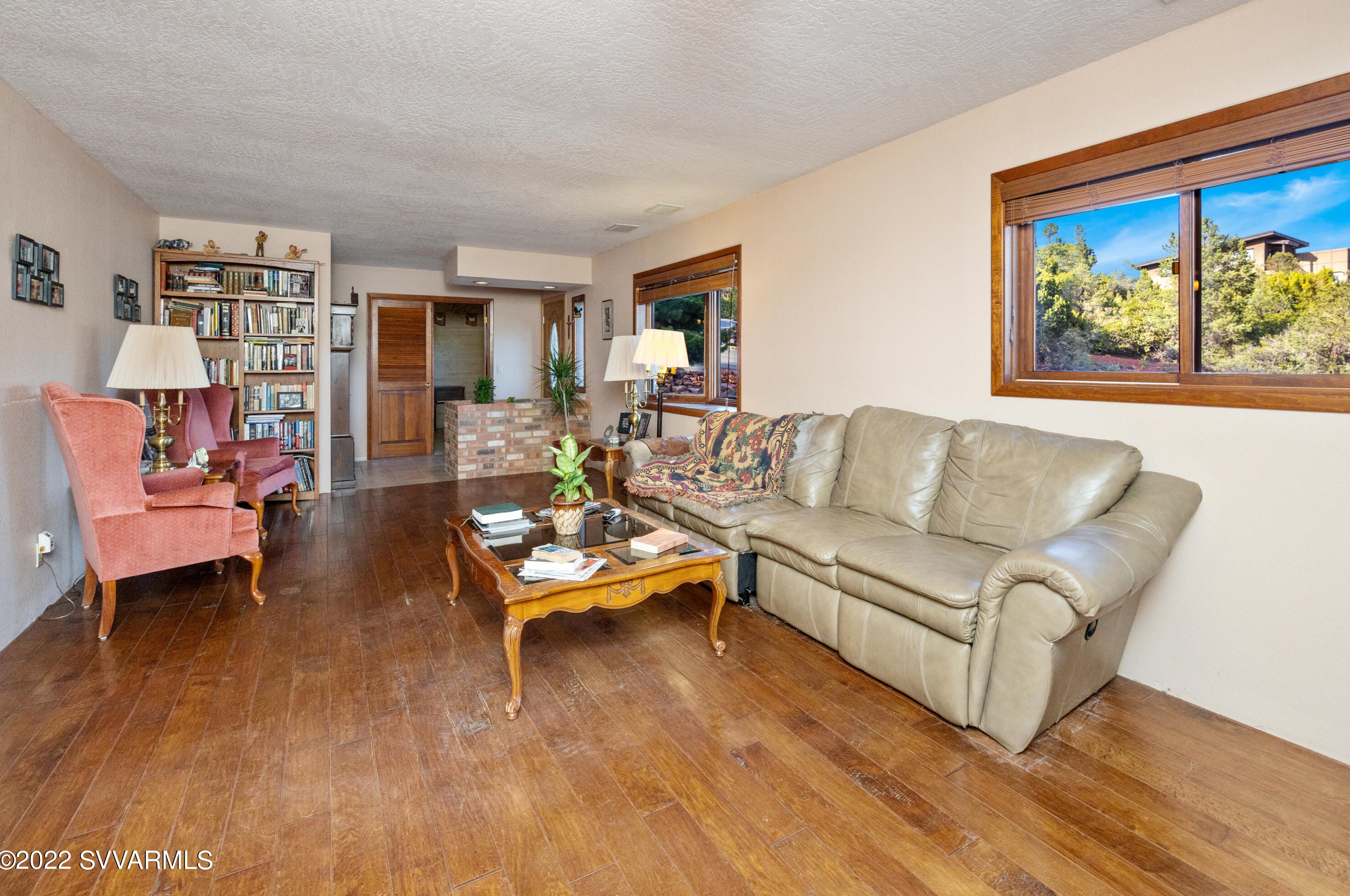 305 Mtn Shadows Dr, Sedona AZ 86336-3929 exterior