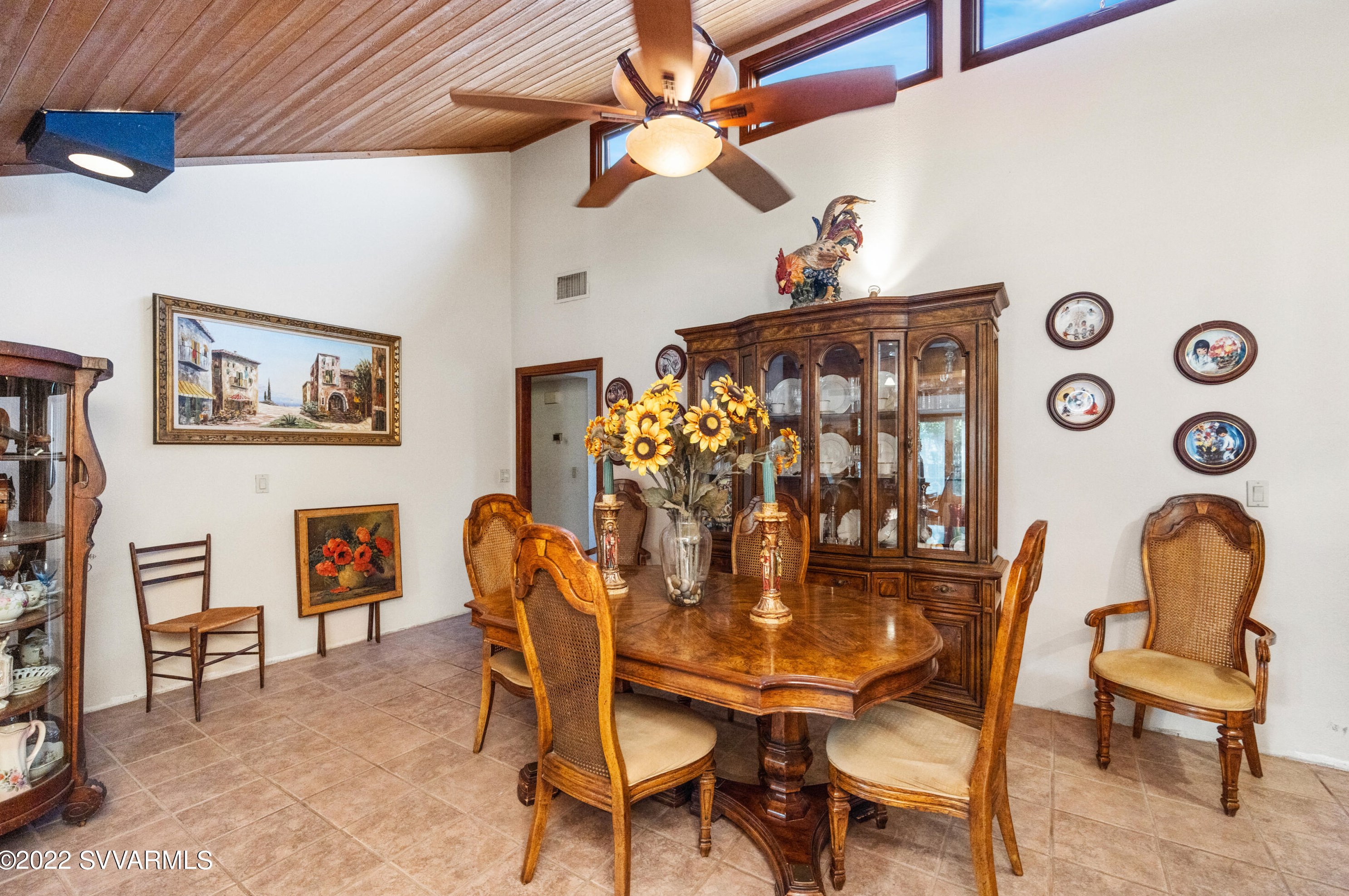 305 Mtn Shadows Dr, Sedona AZ 86336-3929 exterior