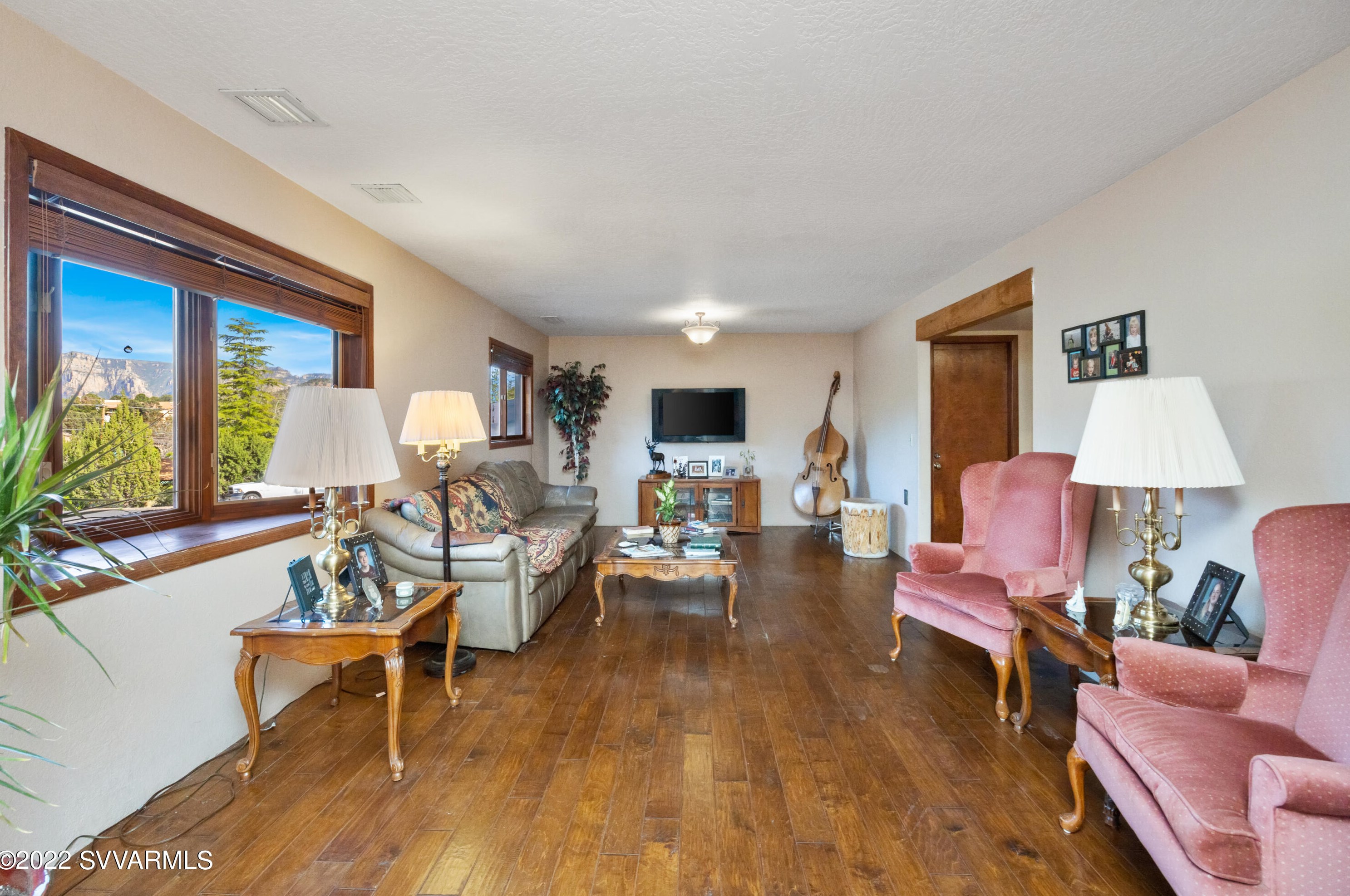 305 Mtn Shadows Dr, Sedona AZ 86336-3929 exterior