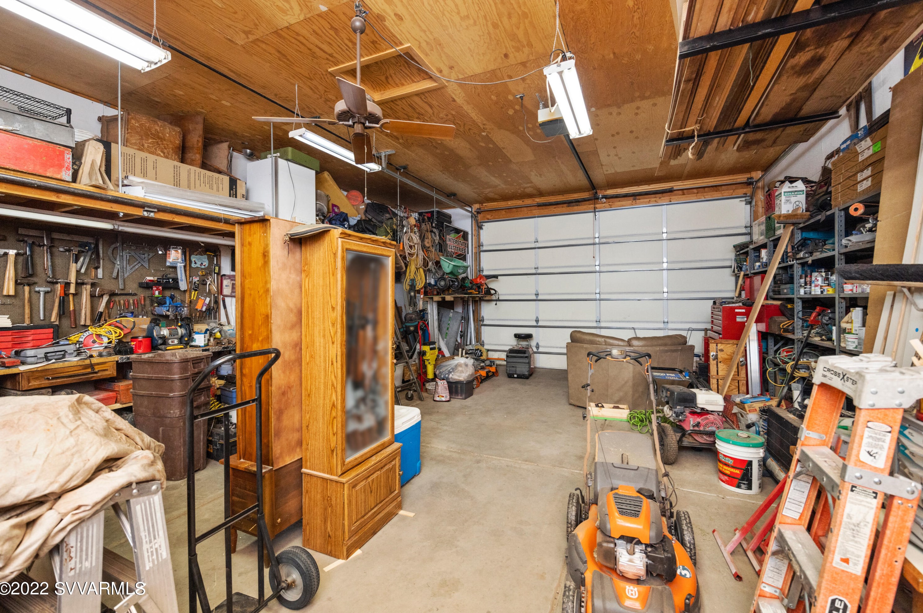 305 Mtn Shadows Dr, Sedona AZ 86336-3929 exterior