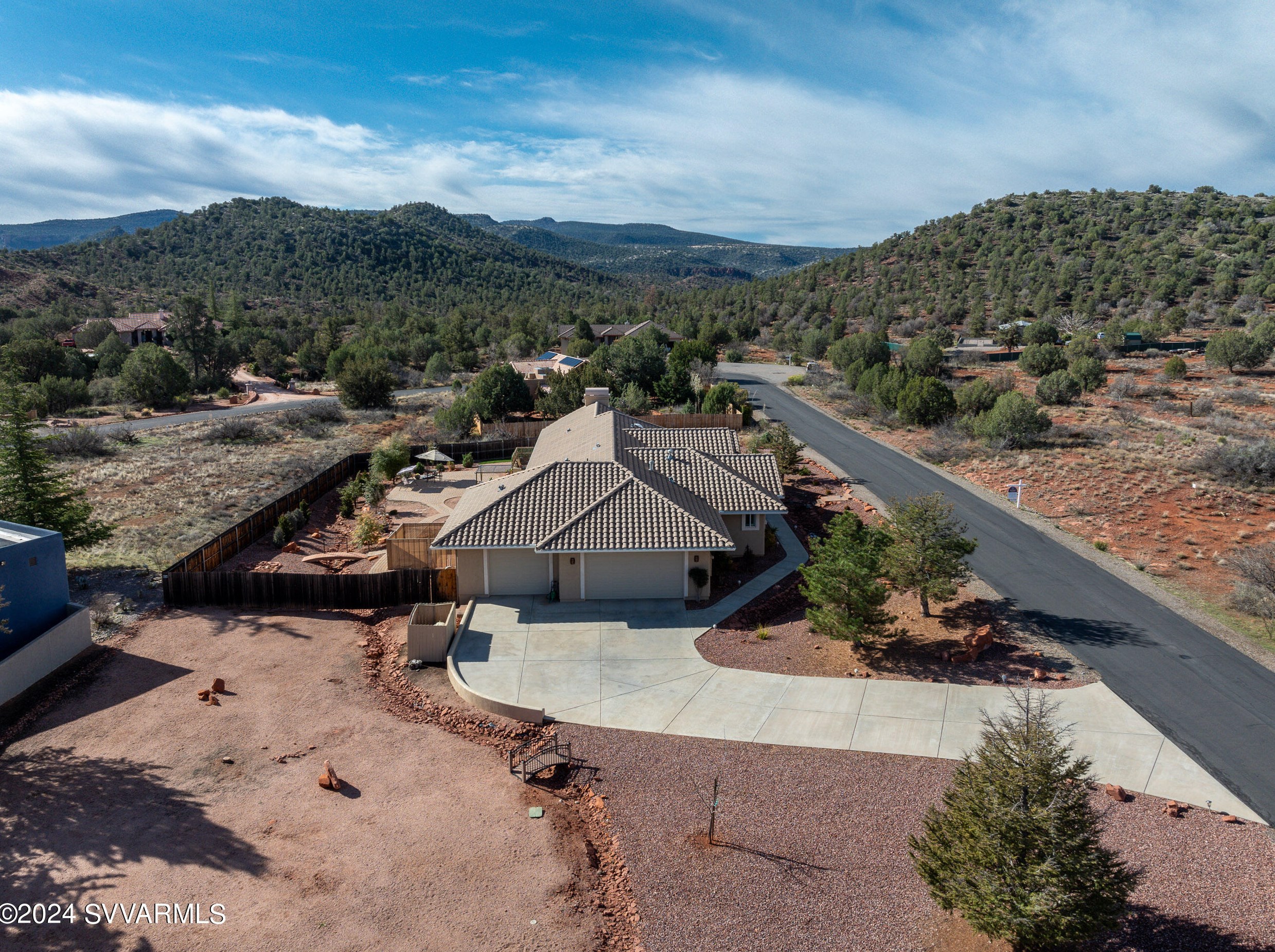 300 Michaels Ranch Dr, Sedona AZ 86336-9526 exterior