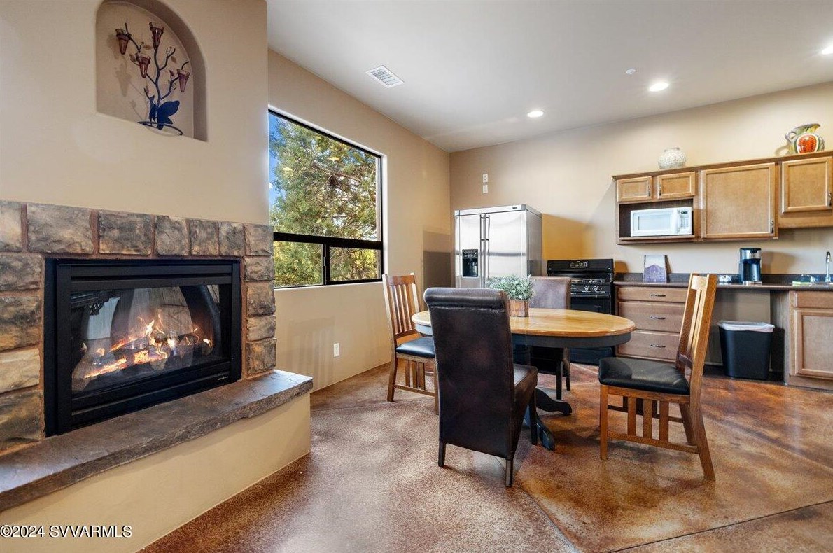 180 Sugar Loaf Dr, Sedona AZ 86336-6295 exterior