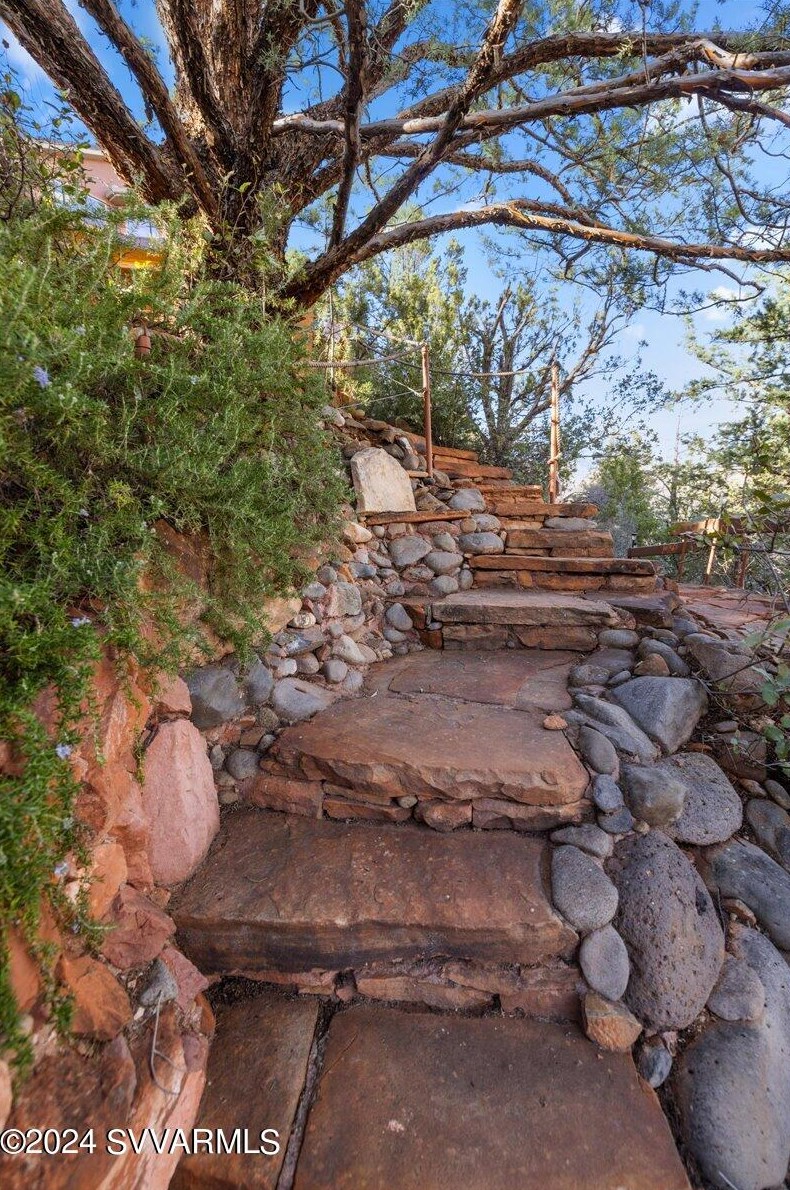 180 Sugar Loaf Dr, Sedona AZ 86336-6295 exterior