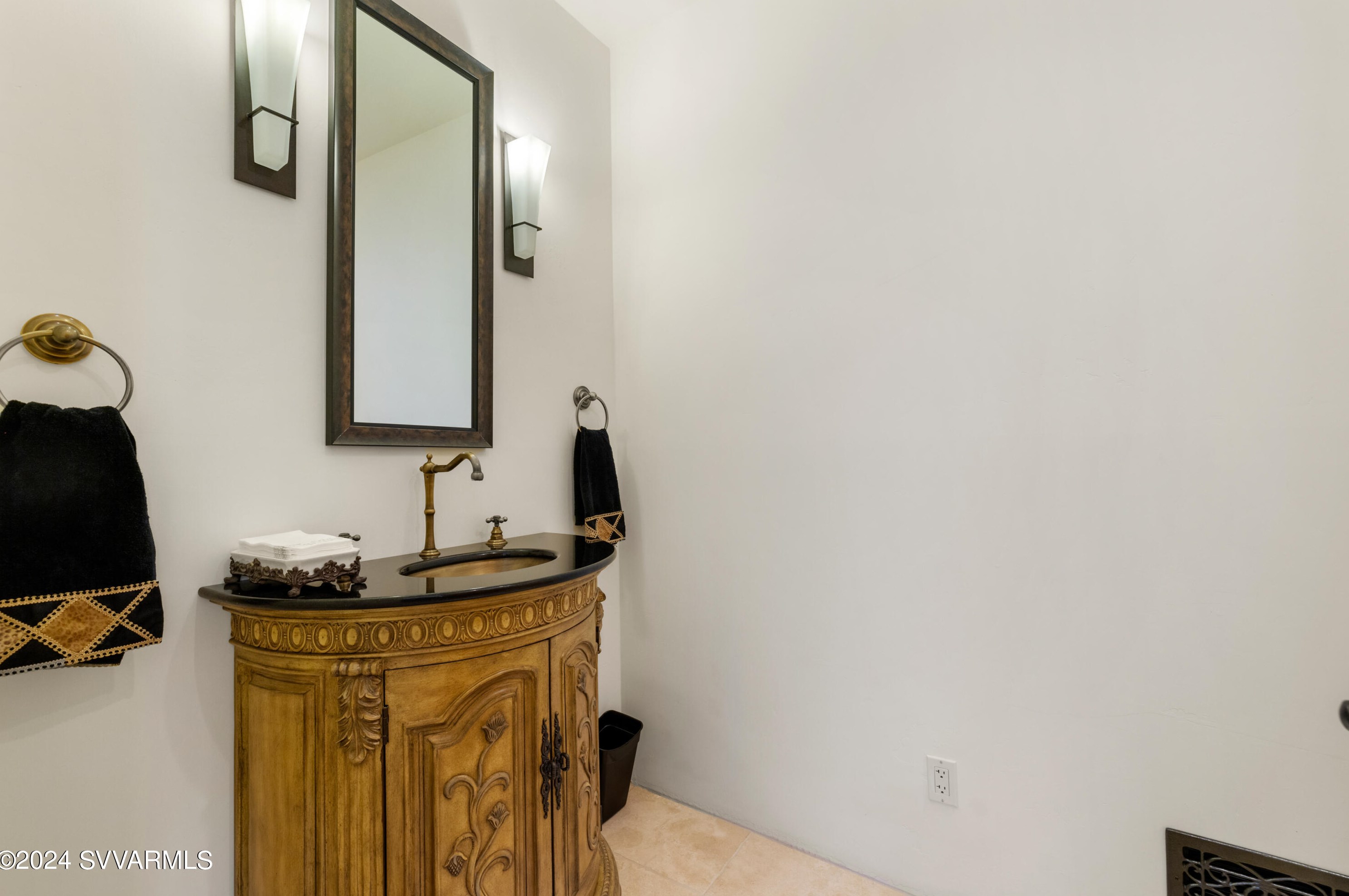 240 Crystal Sky Dr, Sedona AZ 86351-7450 exterior