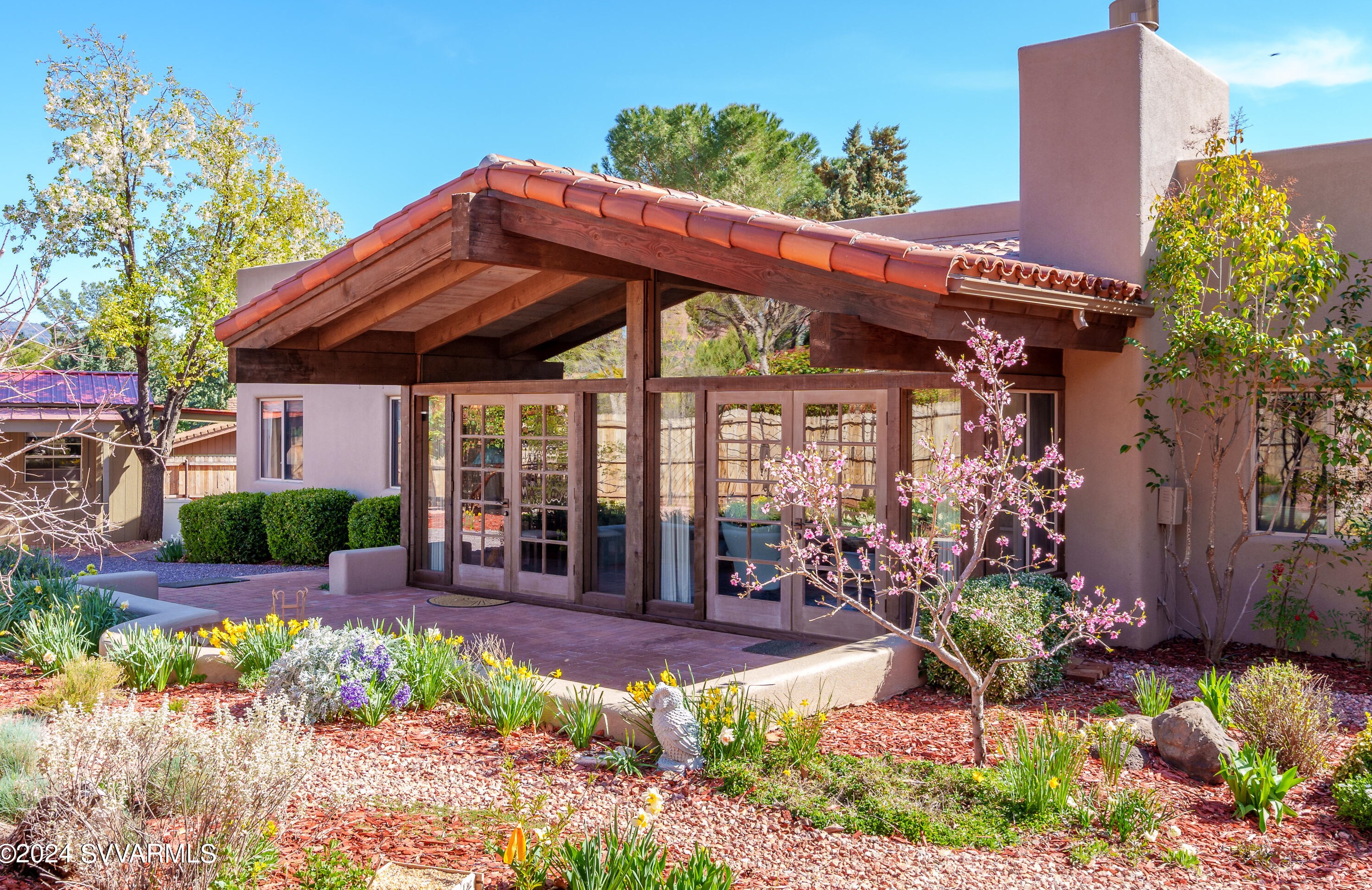 750 Mtn Shadows Dr, Sedona AZ 86336-3928 exterior