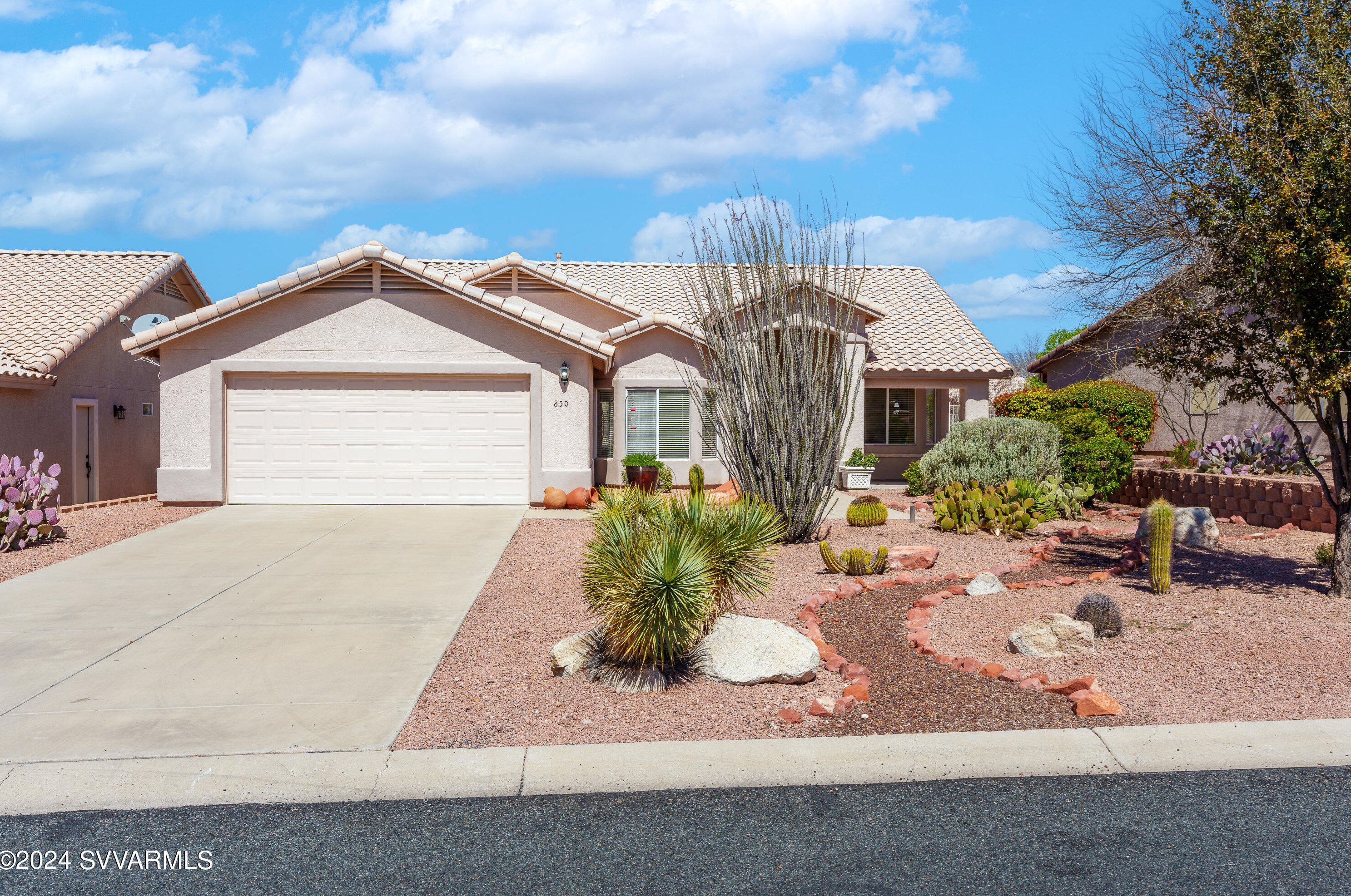 850 Cedar Ridge Ct, Cornville, AZ 86325-4861