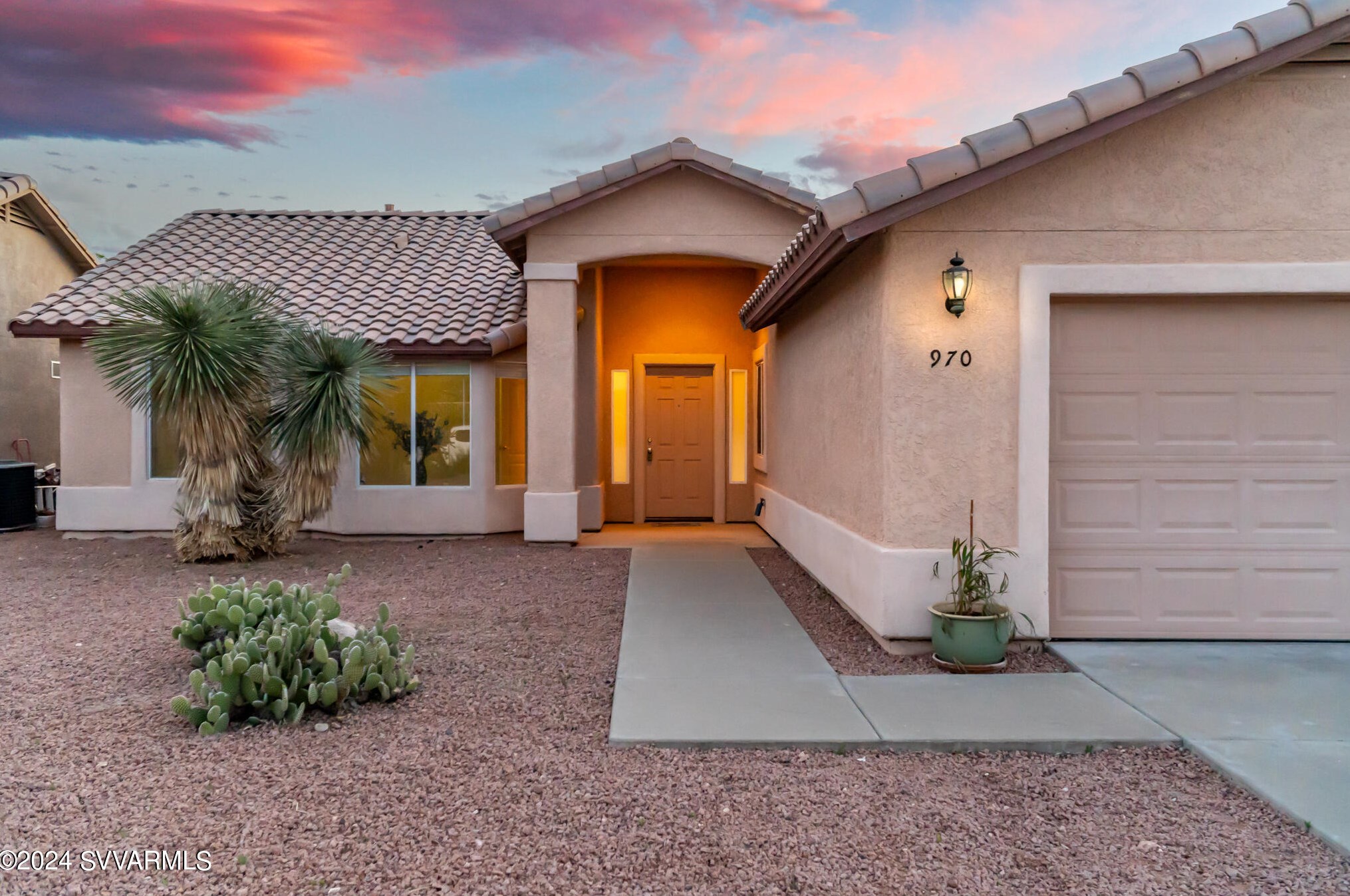 970 Desert Sunset Dr, Cornville, AZ 86325-4883