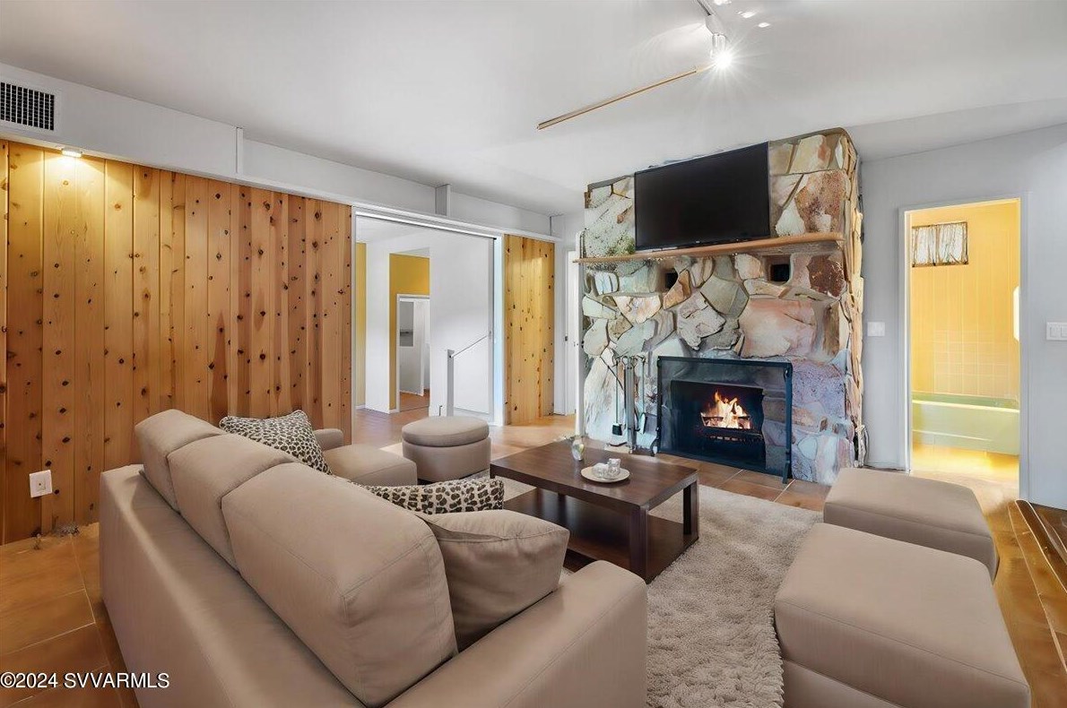 45 Sedona Vw Dr, Sedona AZ 86336-6141 exterior