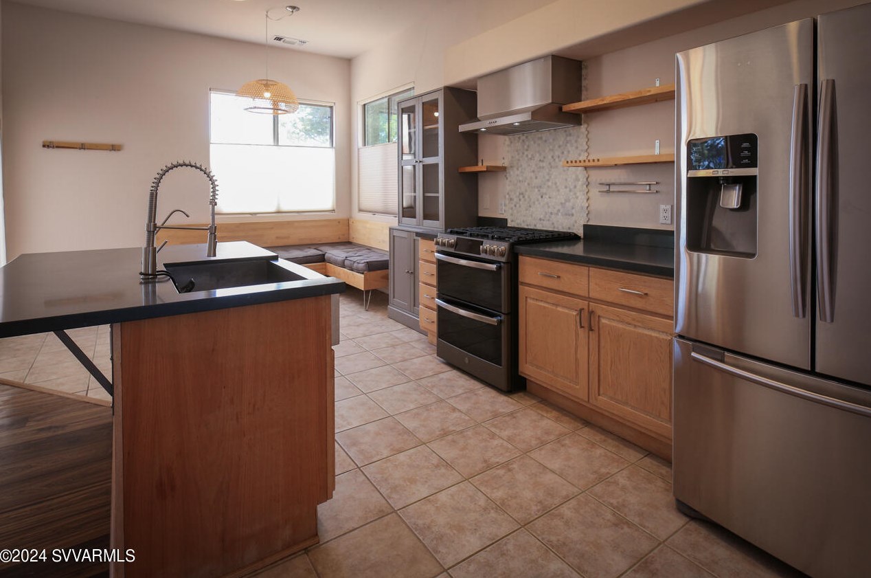 1305 Crestview Dr, Cottonwood AZ  86326-4549 exterior