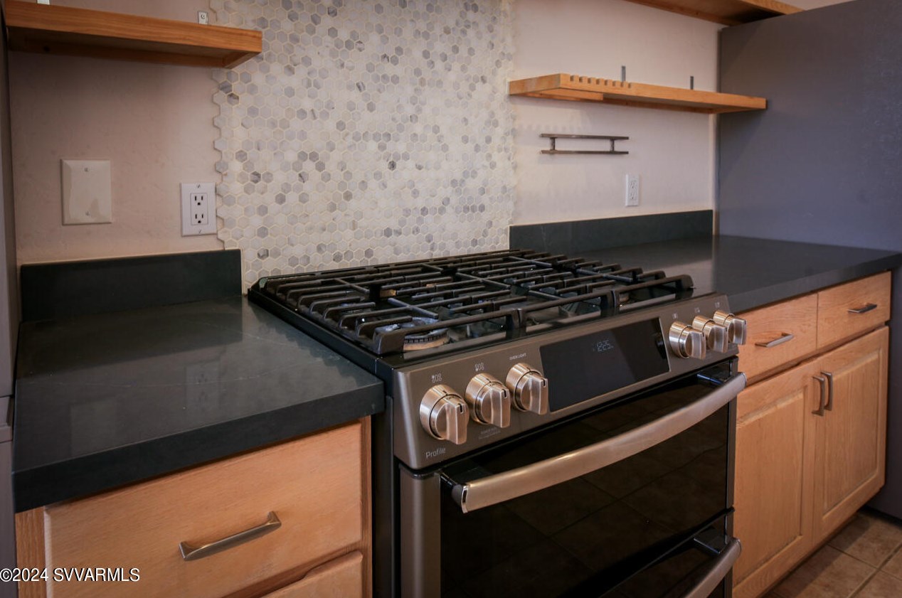 1305 Crestview Dr, Cottonwood AZ  86326-4549 exterior