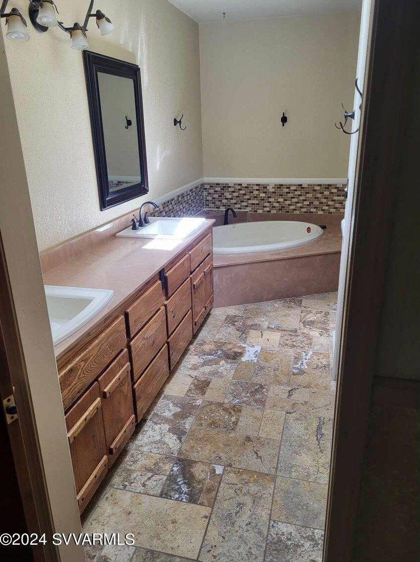 1380 Bates Rd, Cottonwood AZ  86326-5419 exterior