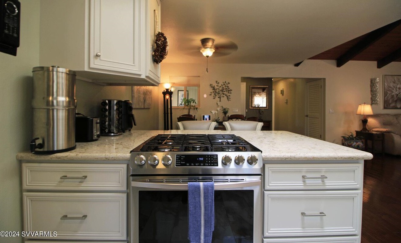 50 Pne Ct, Sedona AZ 86351-7739 exterior