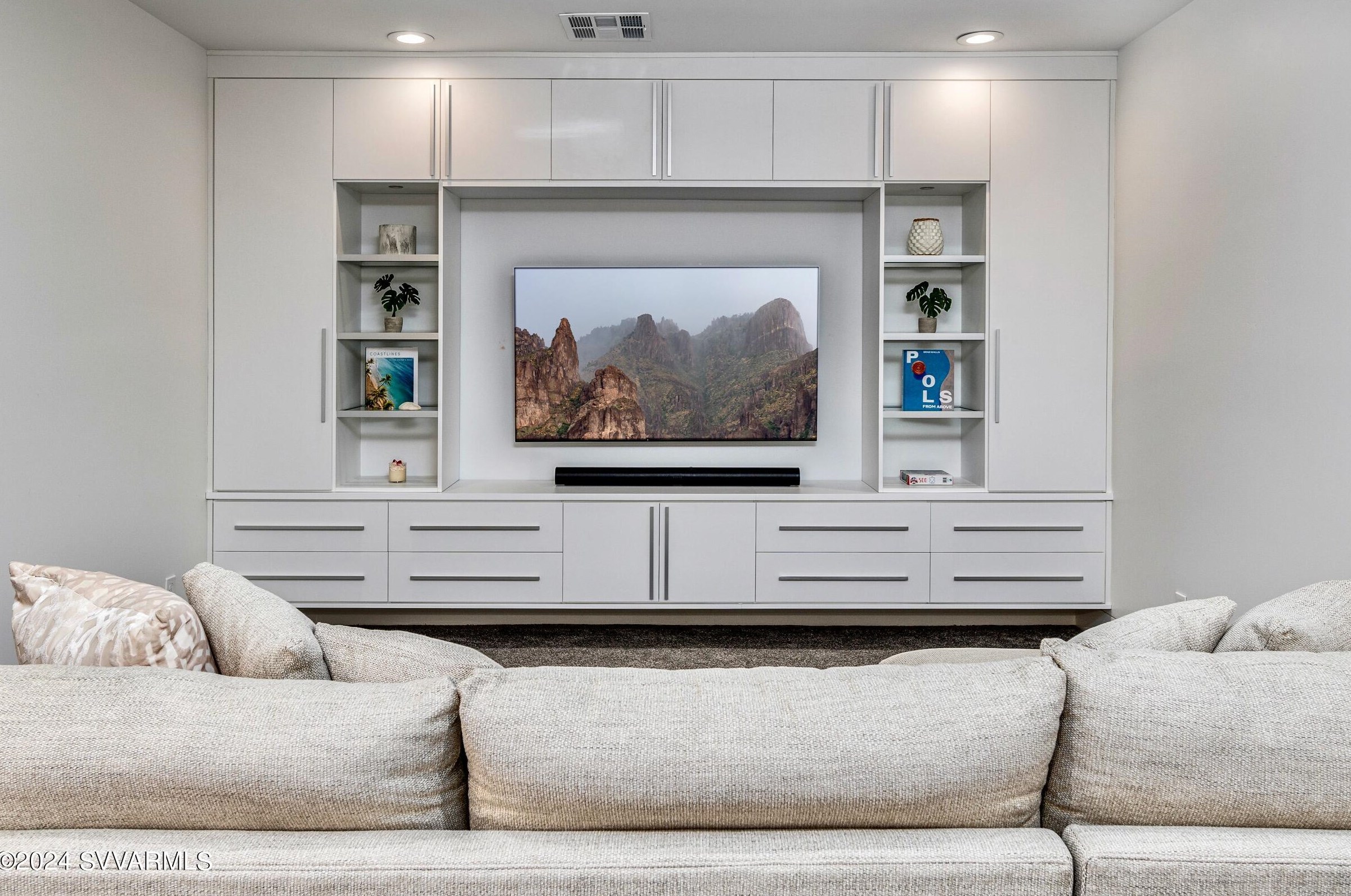 2620 Wolftrap Rd, Phoenix AZ 85087-8286 exterior