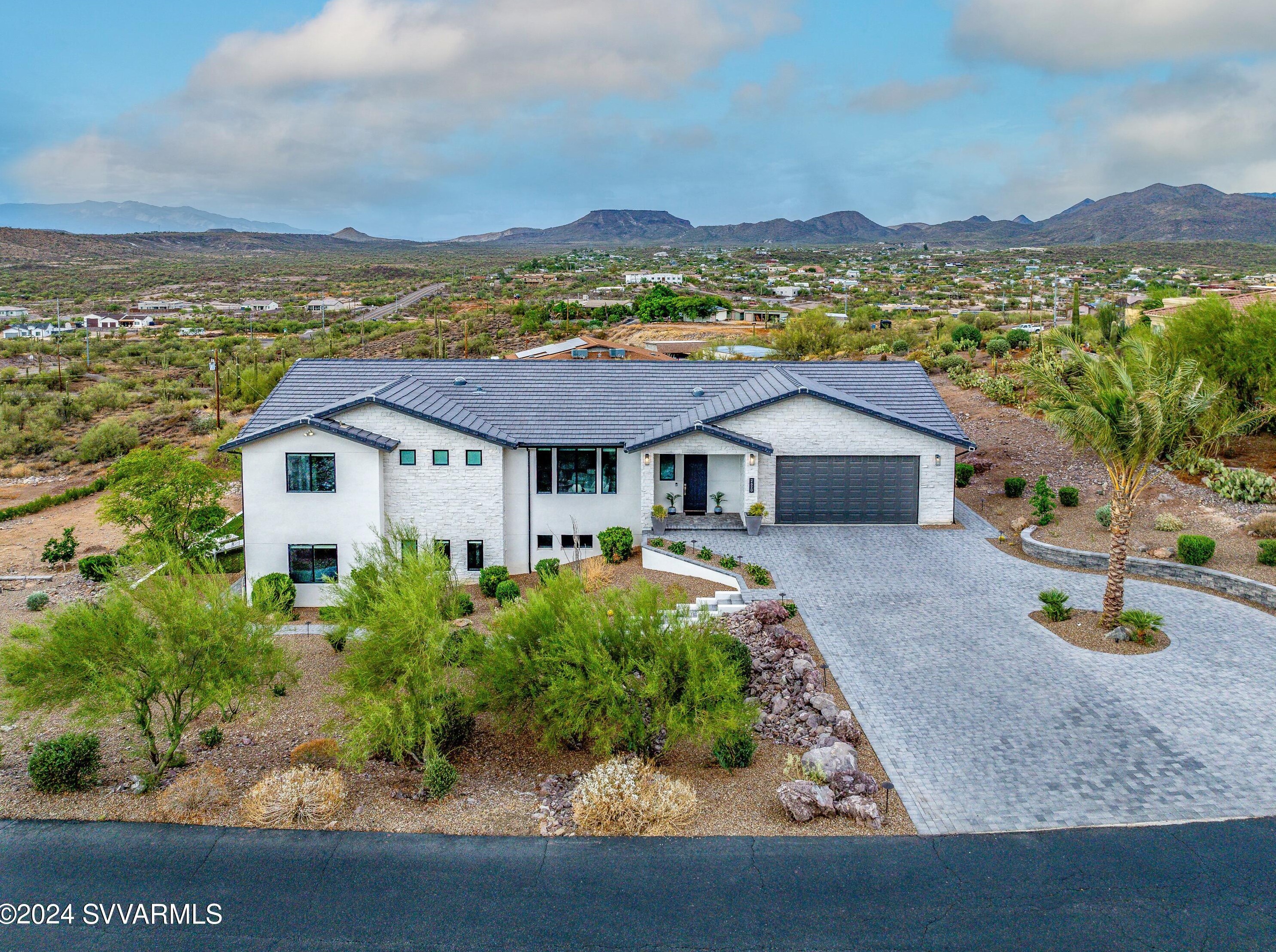 2620 Wolftrap Rd, Phoenix AZ 85087-8286 exterior