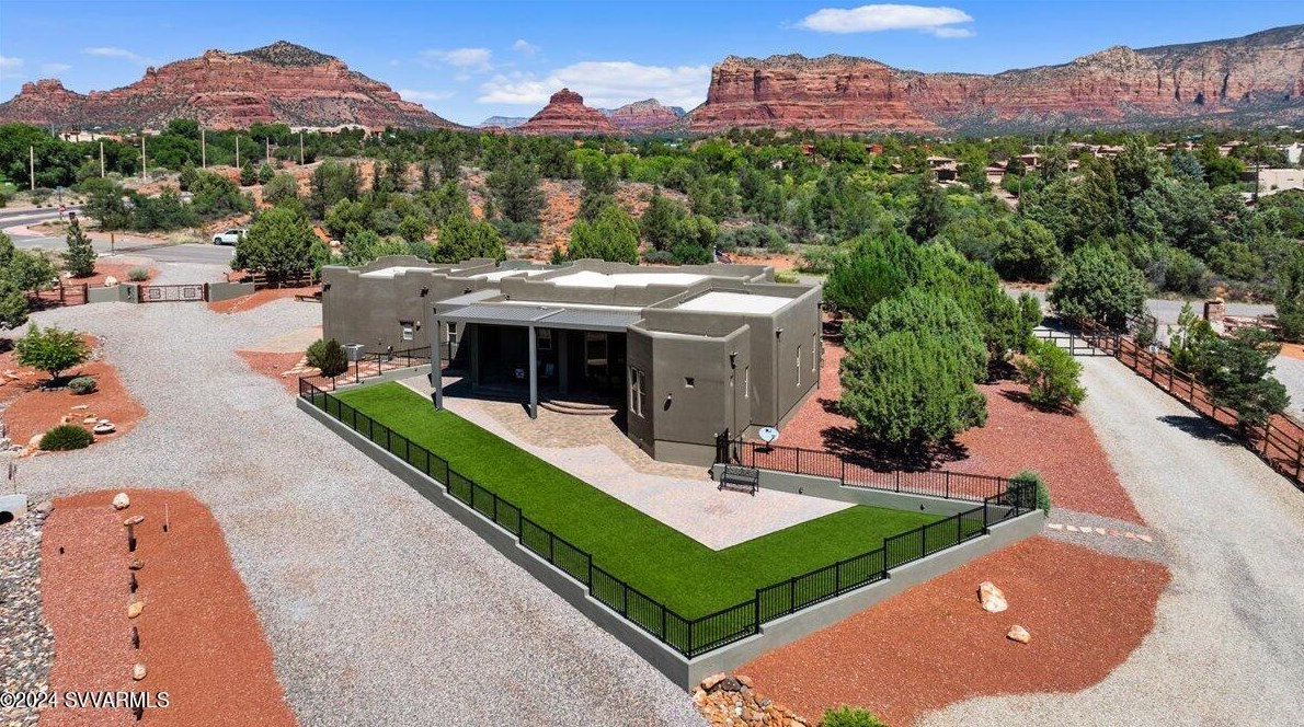 2 Wild Horse Mesa Dr, Sedona, AZ 86351