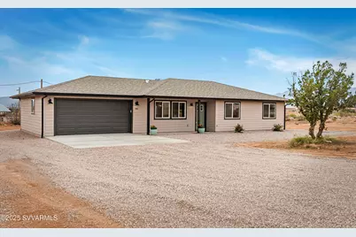 180 S Bright Star Lane, Cornville, AZ 86325 - Photo 1