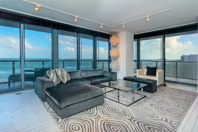 2201 Collins #828, Miami Beach, FL 33139 - Photo 6