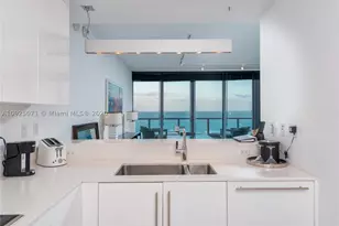2201 Collins, Miami Beach, FL 33139 - Photo 28