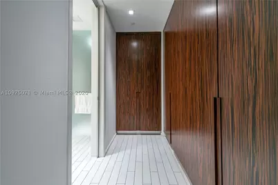 2201 Collins #828, Miami Beach, FL 33139 - Photo 12