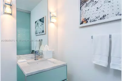 2201 Collins #828, Miami Beach, FL 33139 - Photo 22