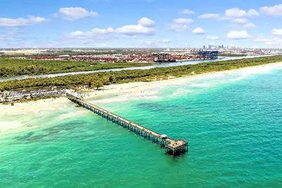 309 Oak, Hollywood, FL 33019 - Photo 94