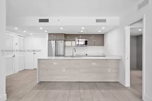 13800 Highland, North Miami Beach, FL 33181 - Photo 6