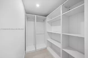 13800 Highland, North Miami Beach, FL 33181 - Photo 18