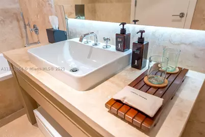 102 24th #906, Miami Beach, FL 33139 - Photo 10