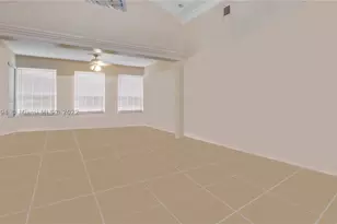 535 W 51st, Miami Beach, FL 33140 - Photo 10