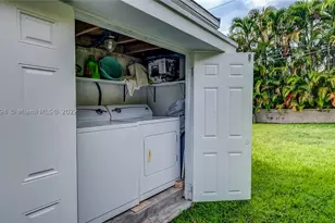 535 W 51st, Miami Beach, FL 33140 - Photo 24