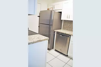 100 Lincoln #910, Miami Beach, FL 33139 - Photo 4