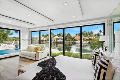 1025 Diplomat, Hollywood, FL 33019 - Photo 32