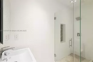 1025 Diplomat, Hollywood, FL 33019 - Photo 62