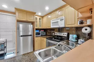 3401 N Country Club, Aventura, FL 33180 - Photo 6