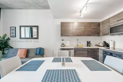 151 SE 1st #809, Miami, FL 33131 - Photo 14